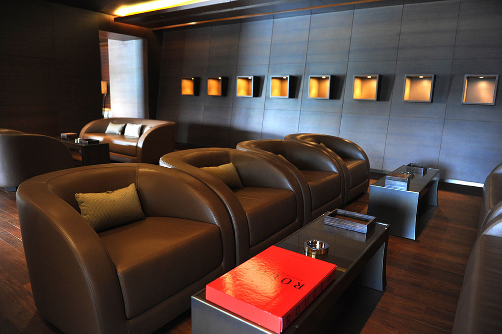 armani hotel lounge